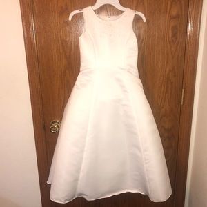 A flower girl bridal dress. Never worn before.